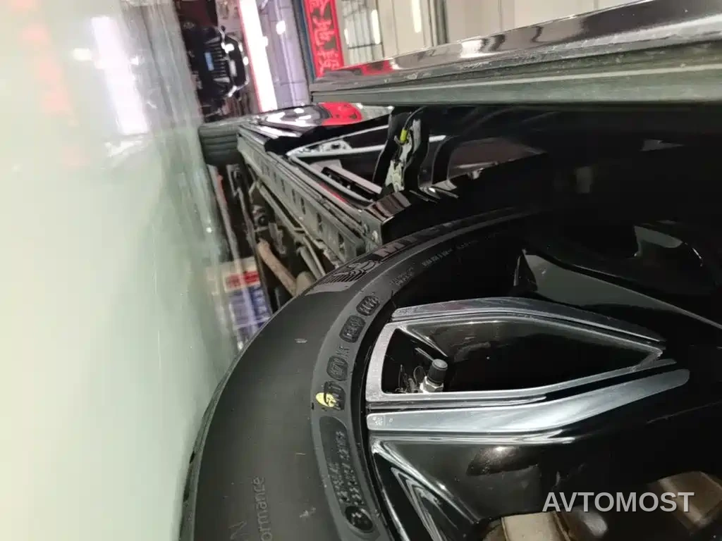 Hongqi HQ9 2023 2.0T Smart Connect Flagship — фото 20