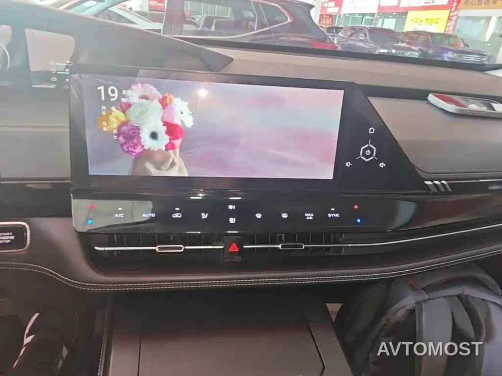 Changan UNI-K iDD 2023 Smart Electric iDD 1.5T 135km Smart Fun Edition — фото 11