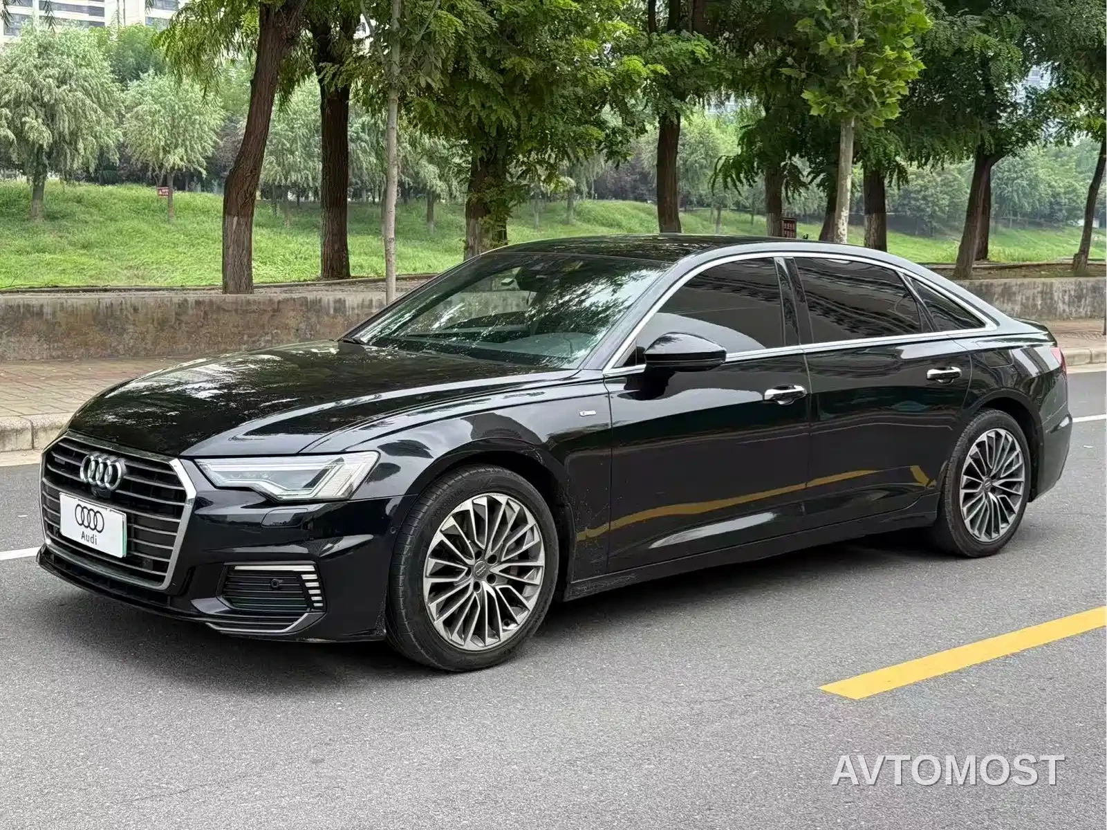 Audi A6L New Energy 2020 55 TFSI e quattro — фото 1