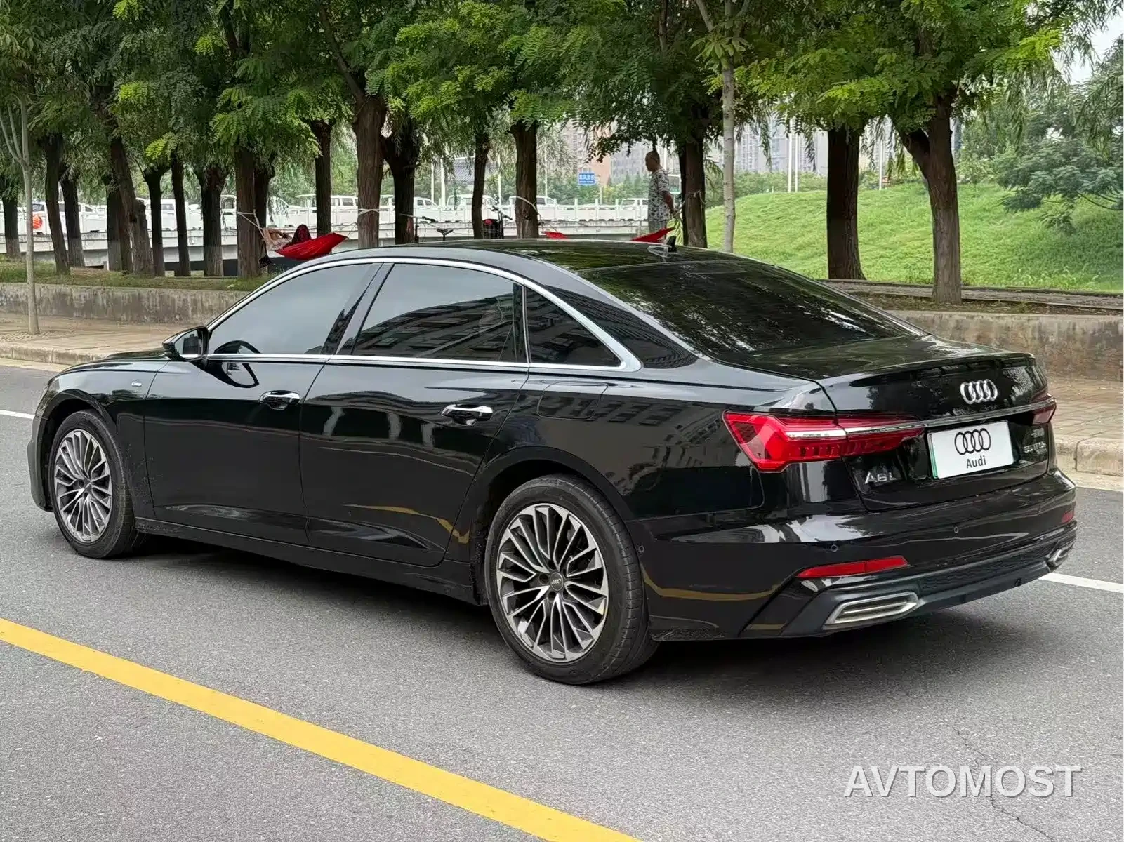 Audi A6L New Energy 2020 55 TFSI e quattro — фото 9