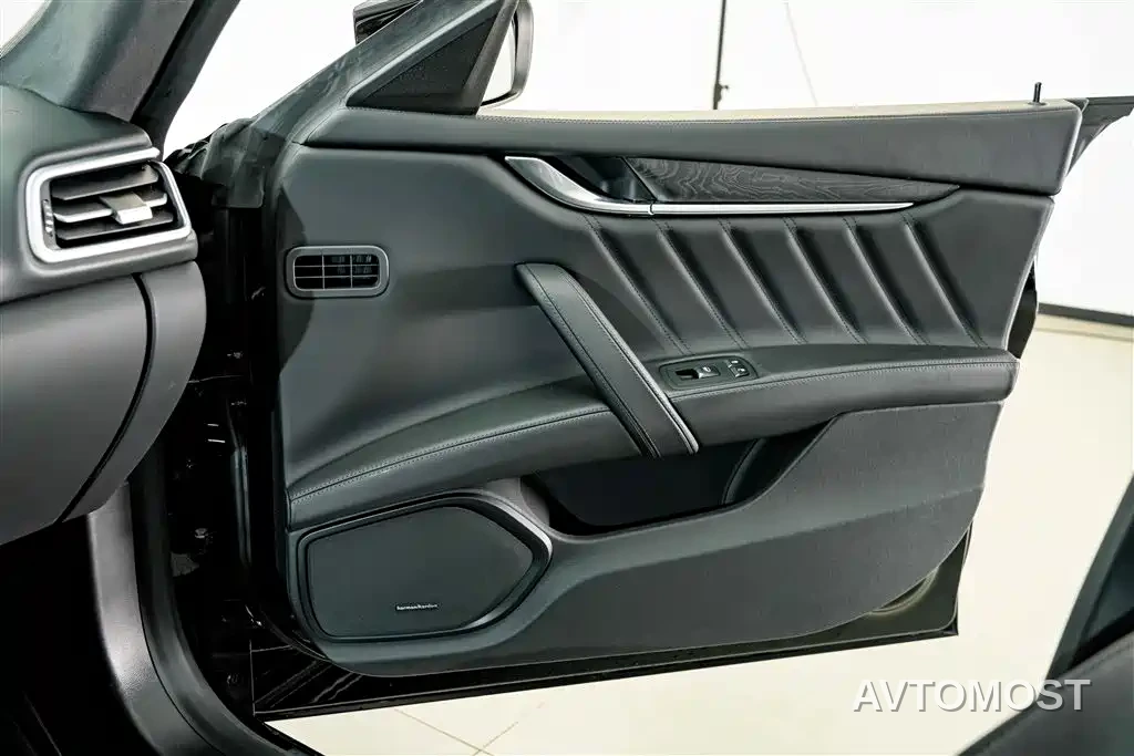 Maserati Ghibli 2021 2.0T Operanera Opera Black Limited Edition — фото 16