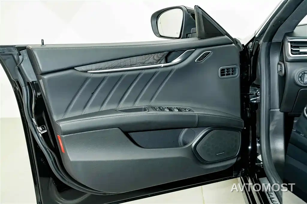 Maserati Ghibli 2021 2.0T Operanera Opera Black Limited Edition — фото 17