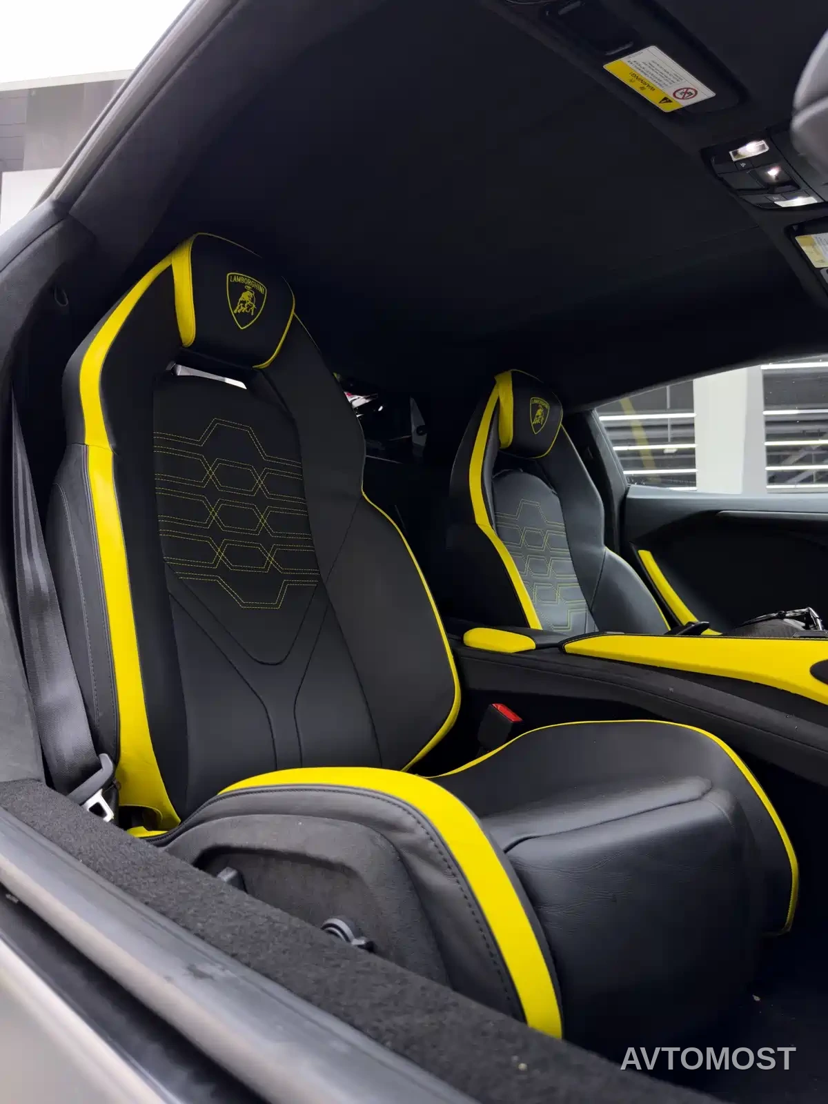 Lamborghini Revuelto 2023 6.5L PHEV Standard — фото 19