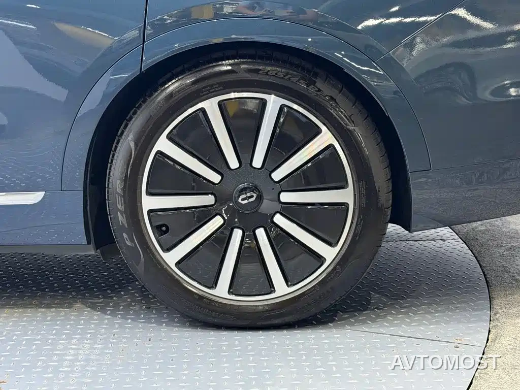 AITO M9 2024 Range Extender Max Edition 42kWh 6-seater — фото 10