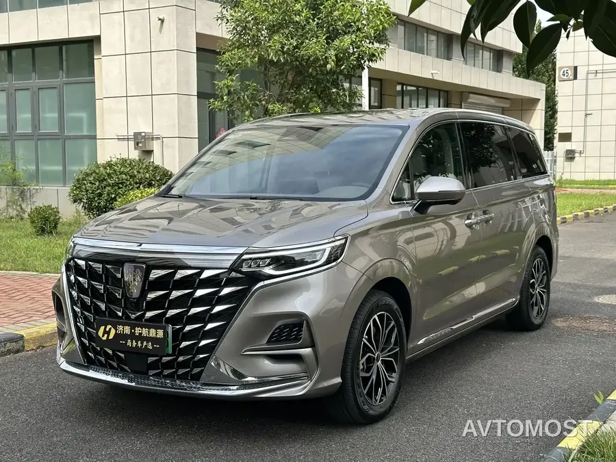 Roewe iMAX8 EV 2025 1.5T DMH Land Luxury Edition