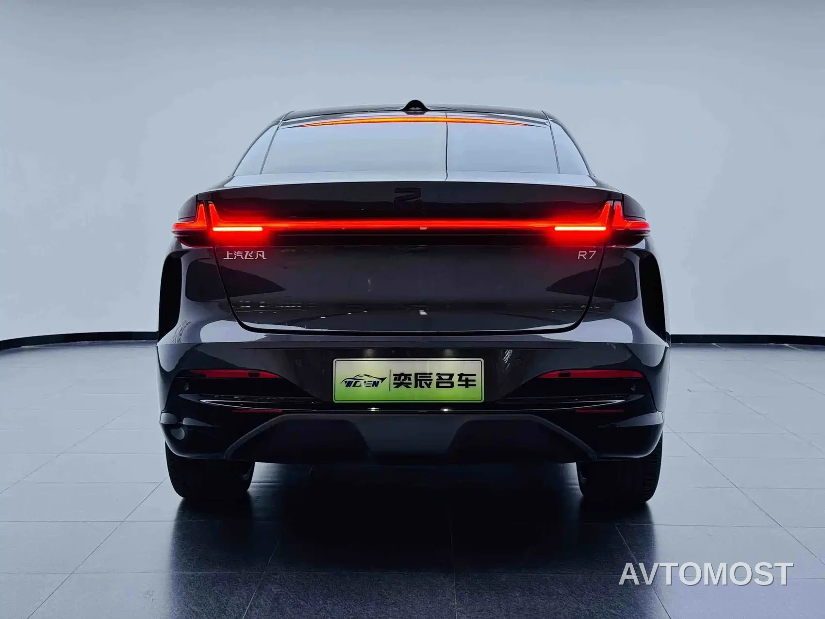 Roewe Feifan R7 2023 Long Range Screen Dominator Edition — фото 5