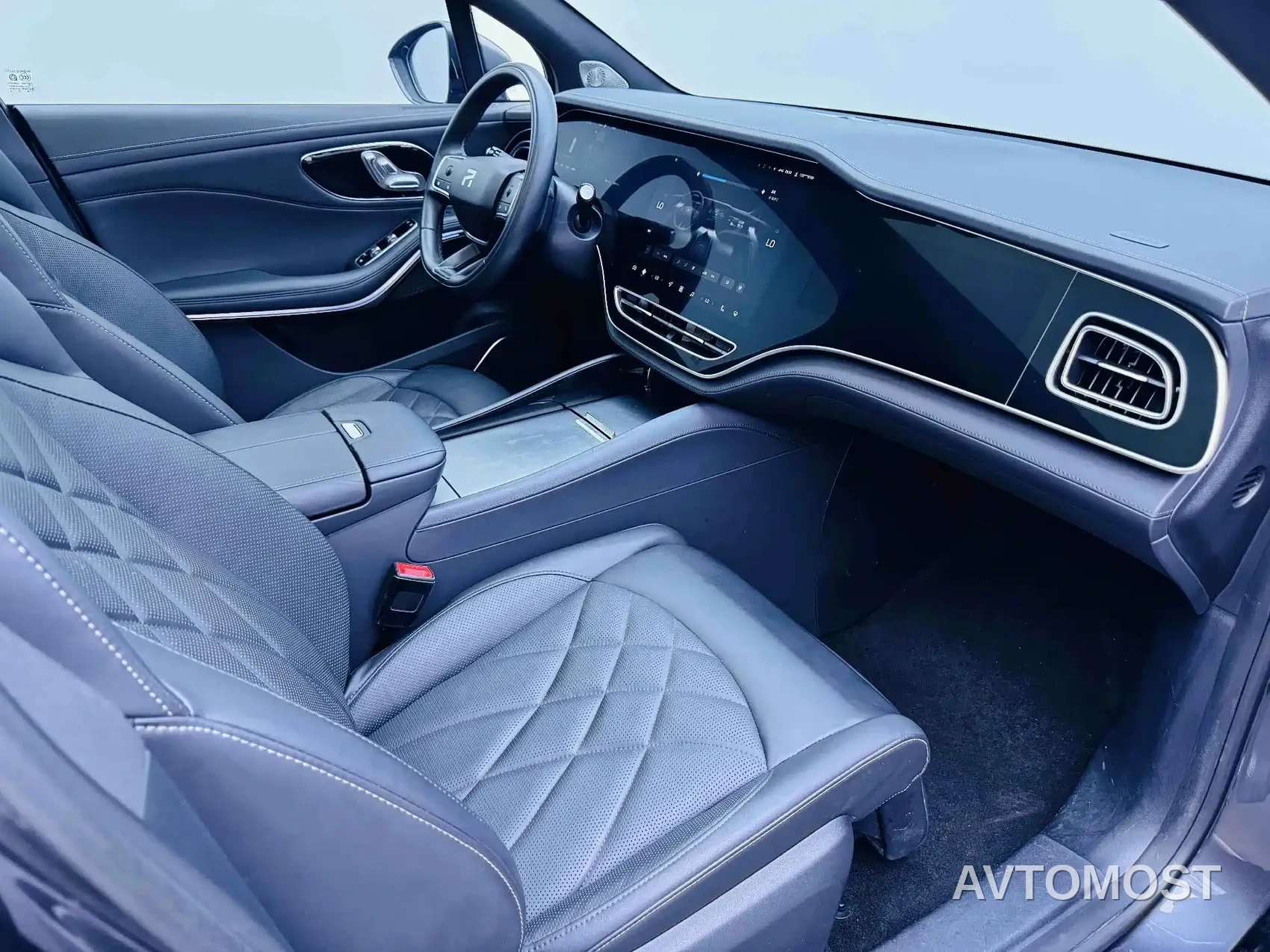 Roewe Feifan R7 2023 Long Range Screen Dominator Edition — фото 7