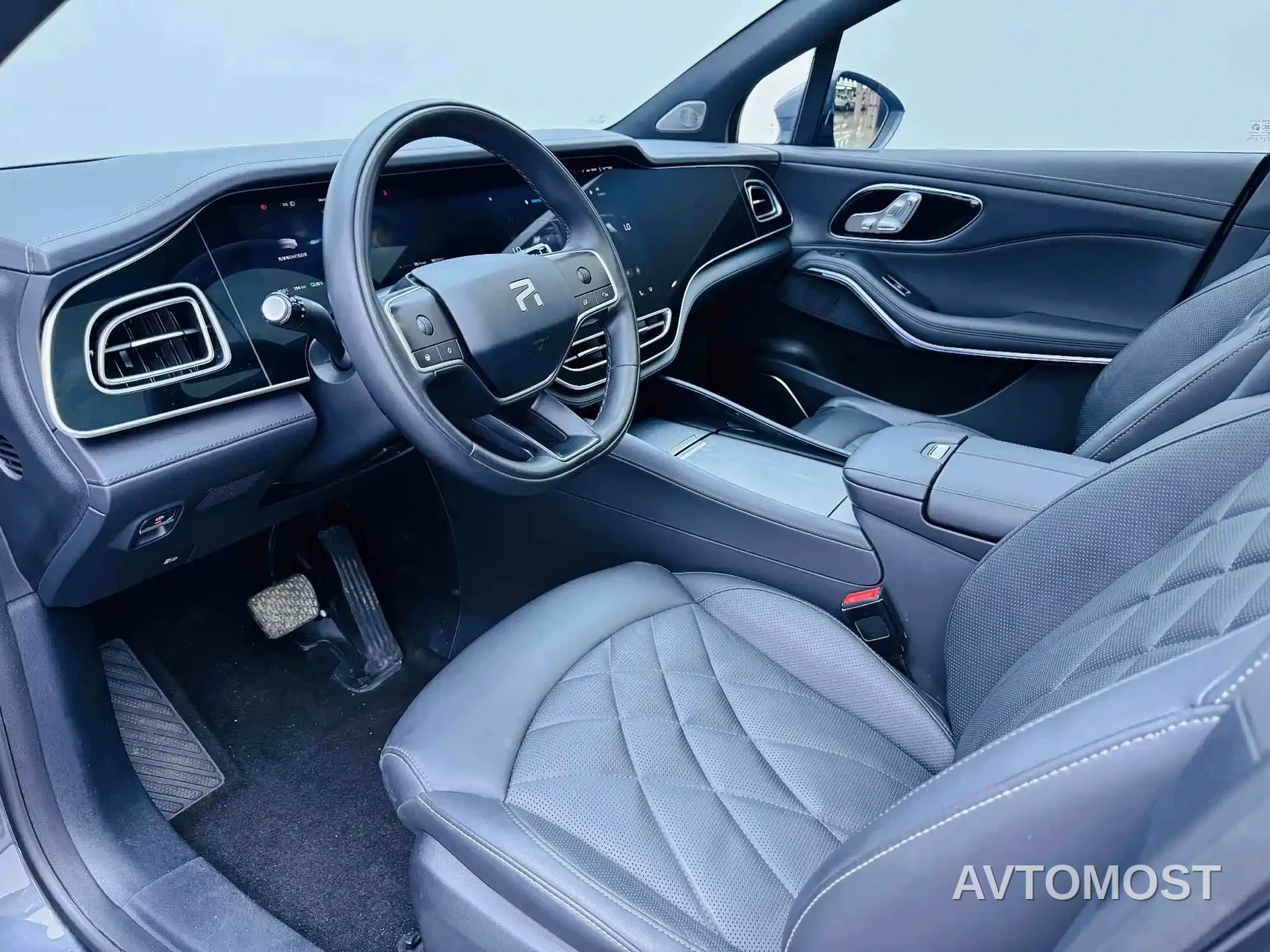 Roewe Feifan R7 2023 Long Range Screen Dominator Edition — фото 8