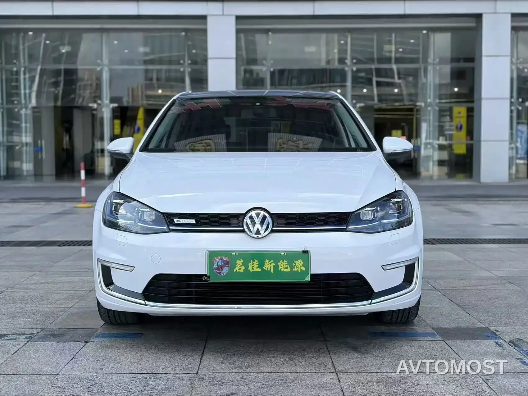 Volkswagen Golf Electric 2020 Chi — фото 2