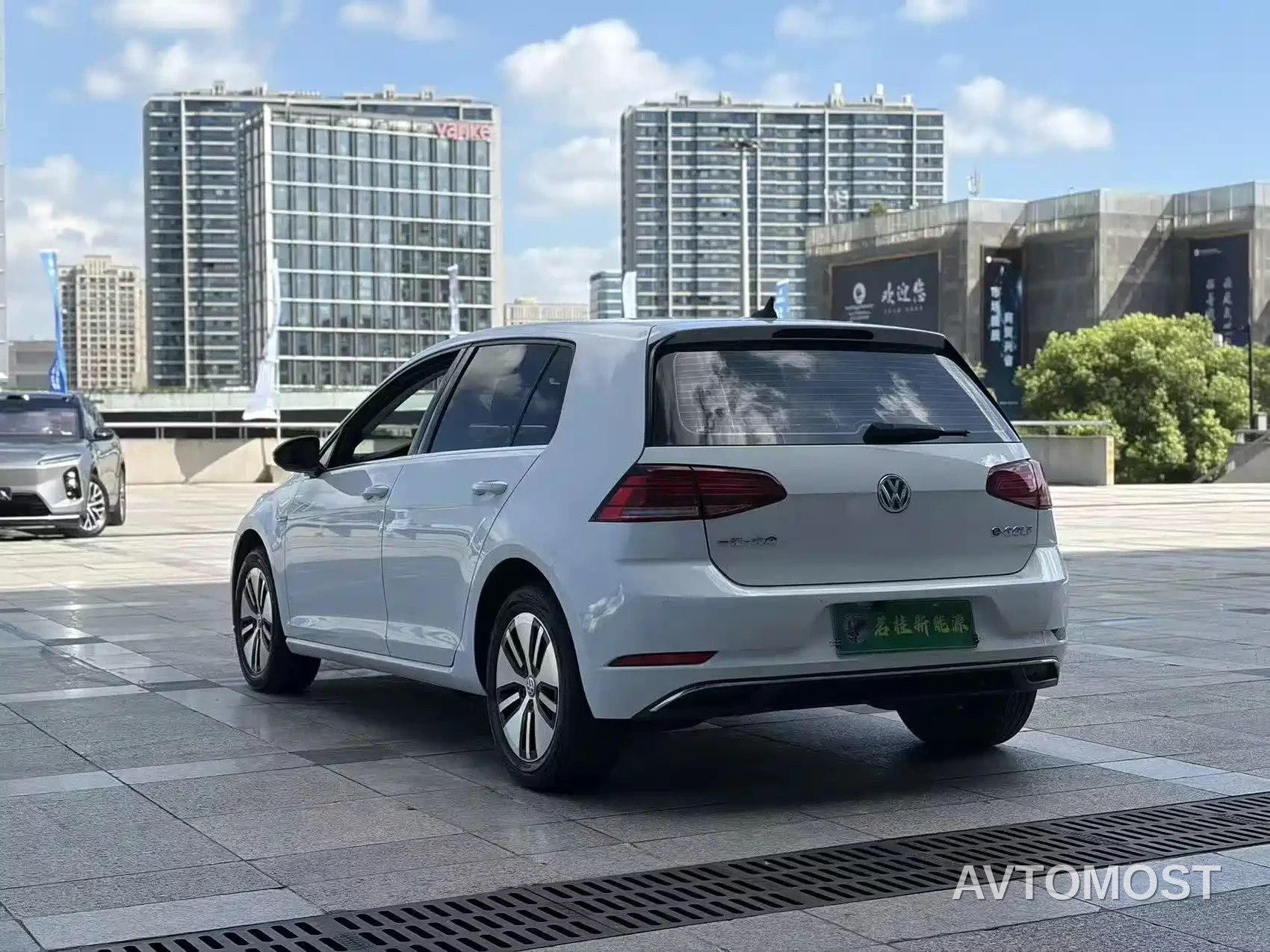 Volkswagen Golf Electric 2020 Chi — фото 8