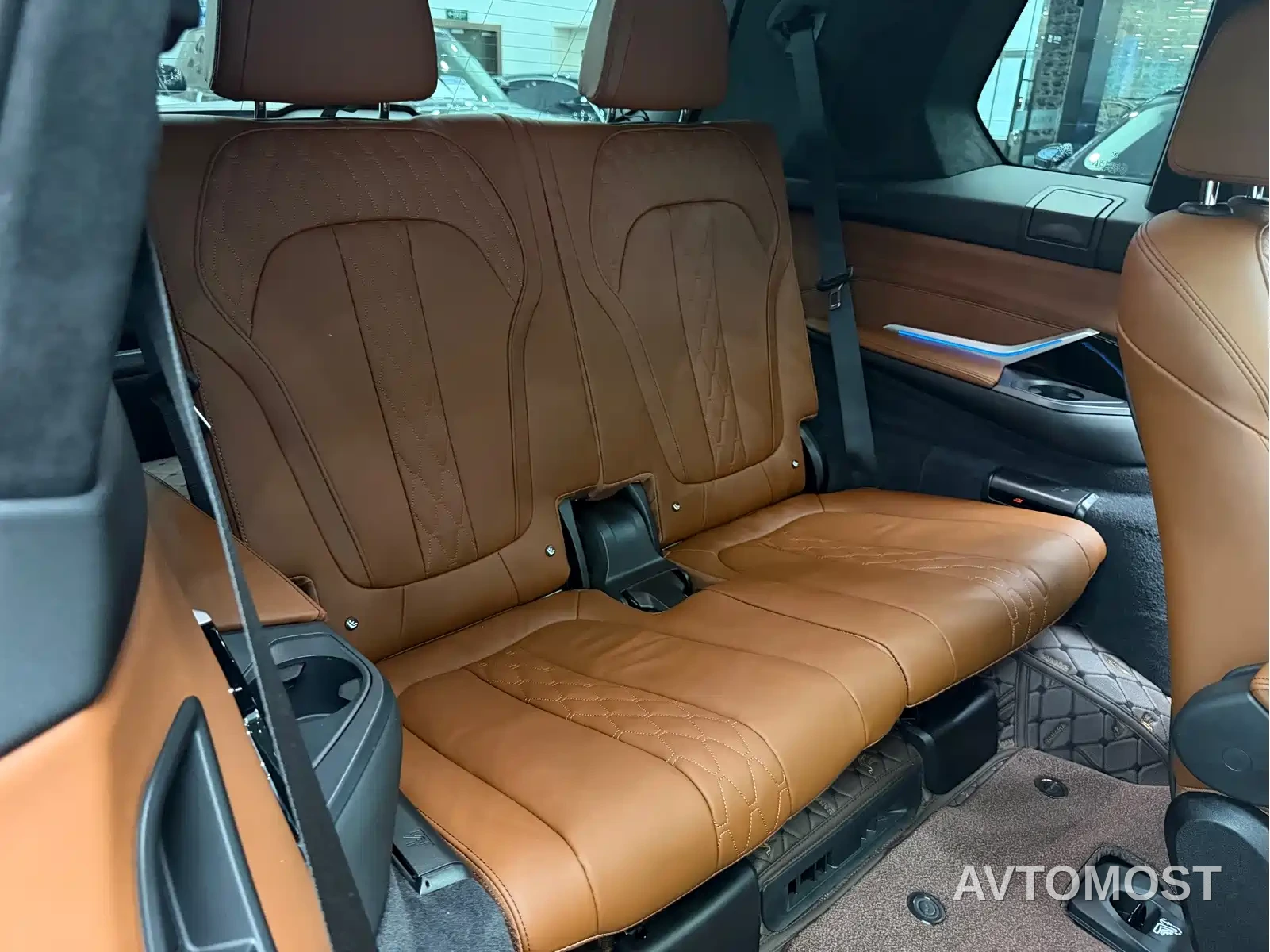 BMW X7 2023 xDrive40i Executive M Sport Package — фото 9