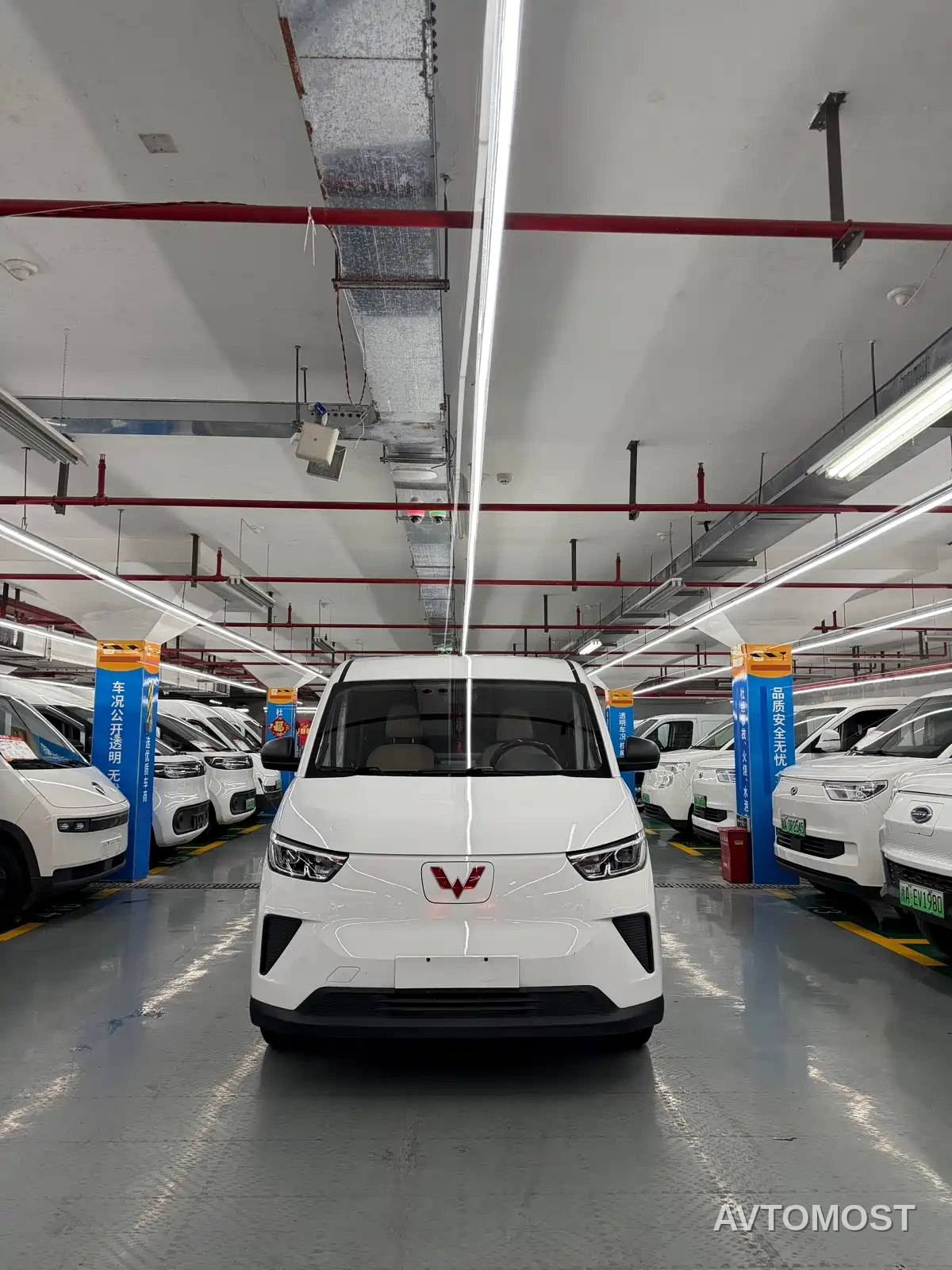 Wuling Yangguang 2026 Model 440km Passenger Van Comfort Version (9-Seater) — фото 2