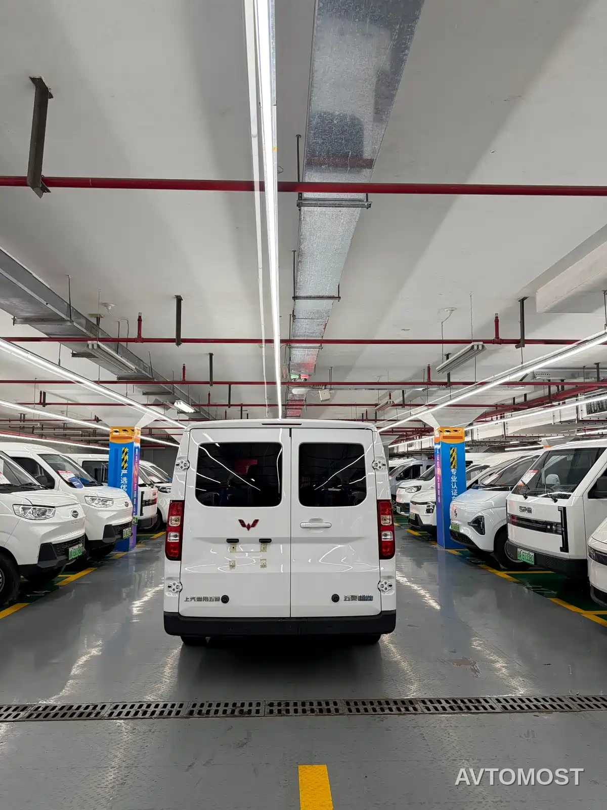 Wuling Yangguang 2026 Model 440km Passenger Van Comfort Version (9-Seater) — фото 4
