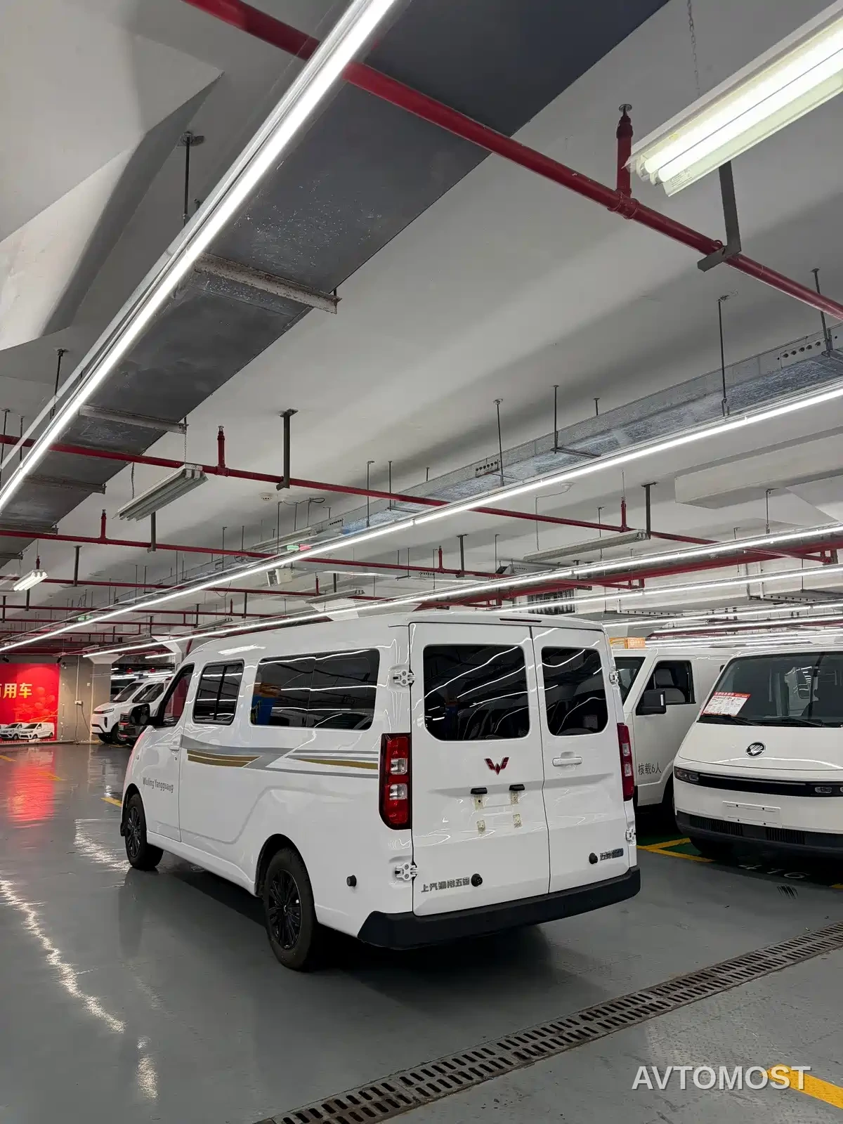 Wuling Yangguang 2026 Model 440km Passenger Van Comfort Version (9-Seater) — фото 5