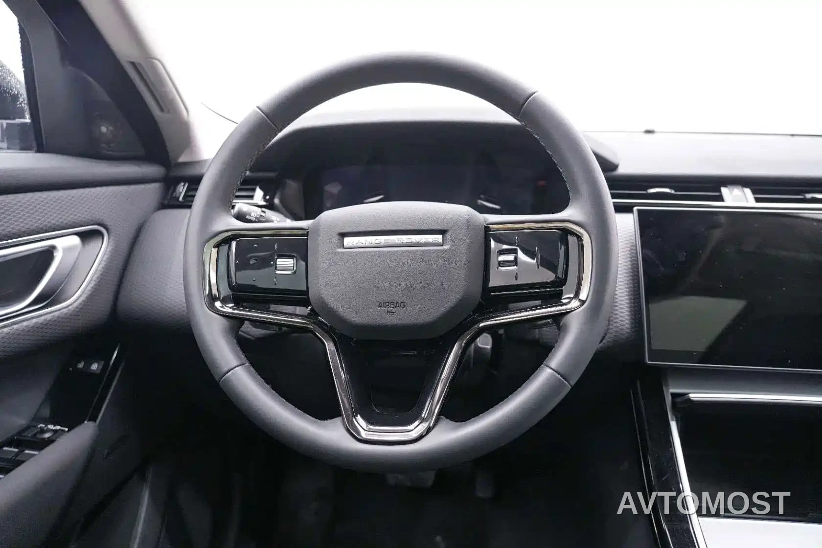 Land Rover Range Rover Velar 2024 S — фото 16