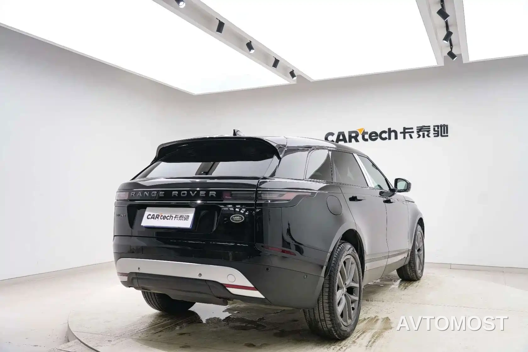 Land Rover Range Rover Velar 2024 S — фото 19