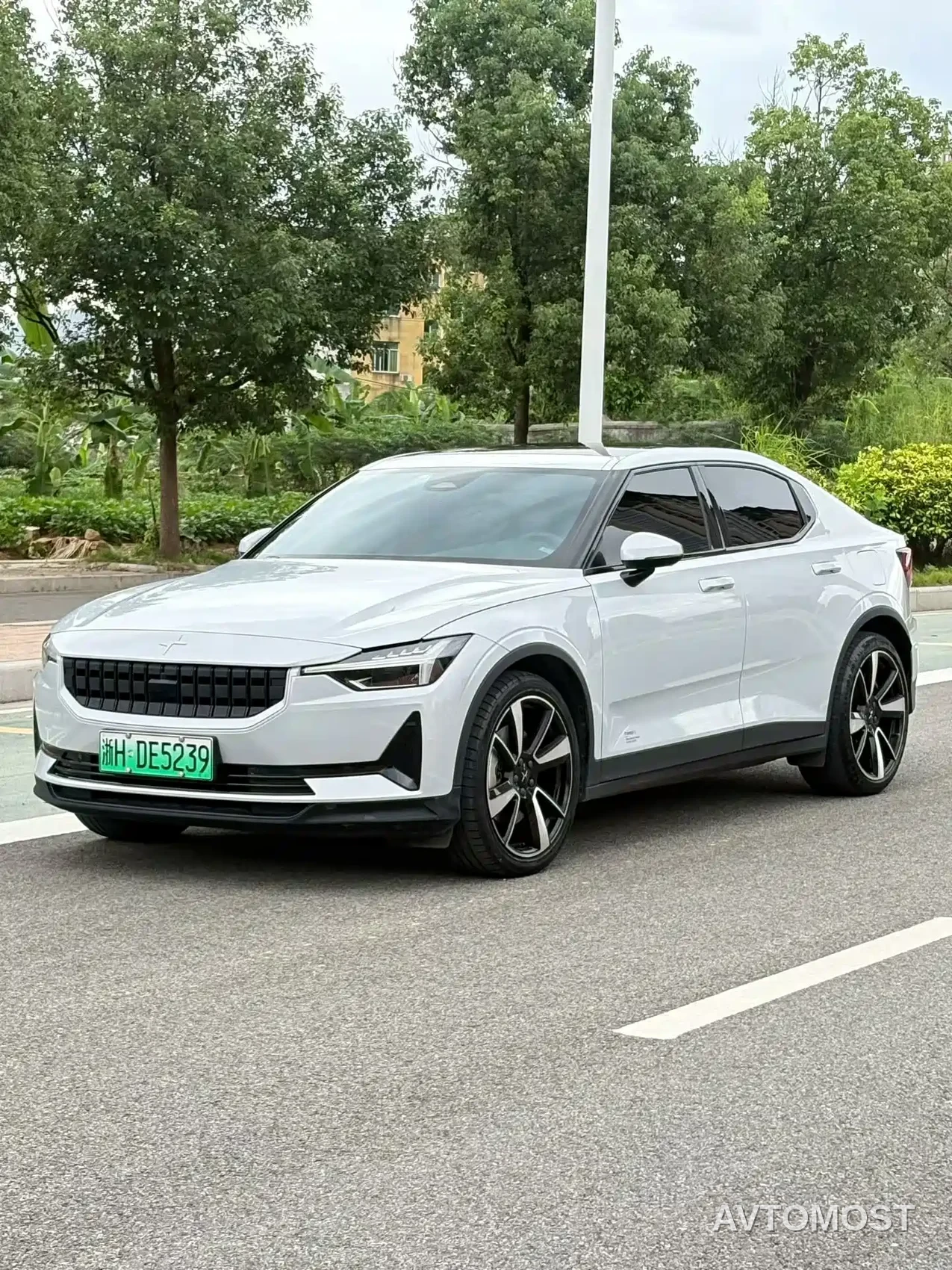 Polestar 2 2021 Single Motor Standard Range — фото 1