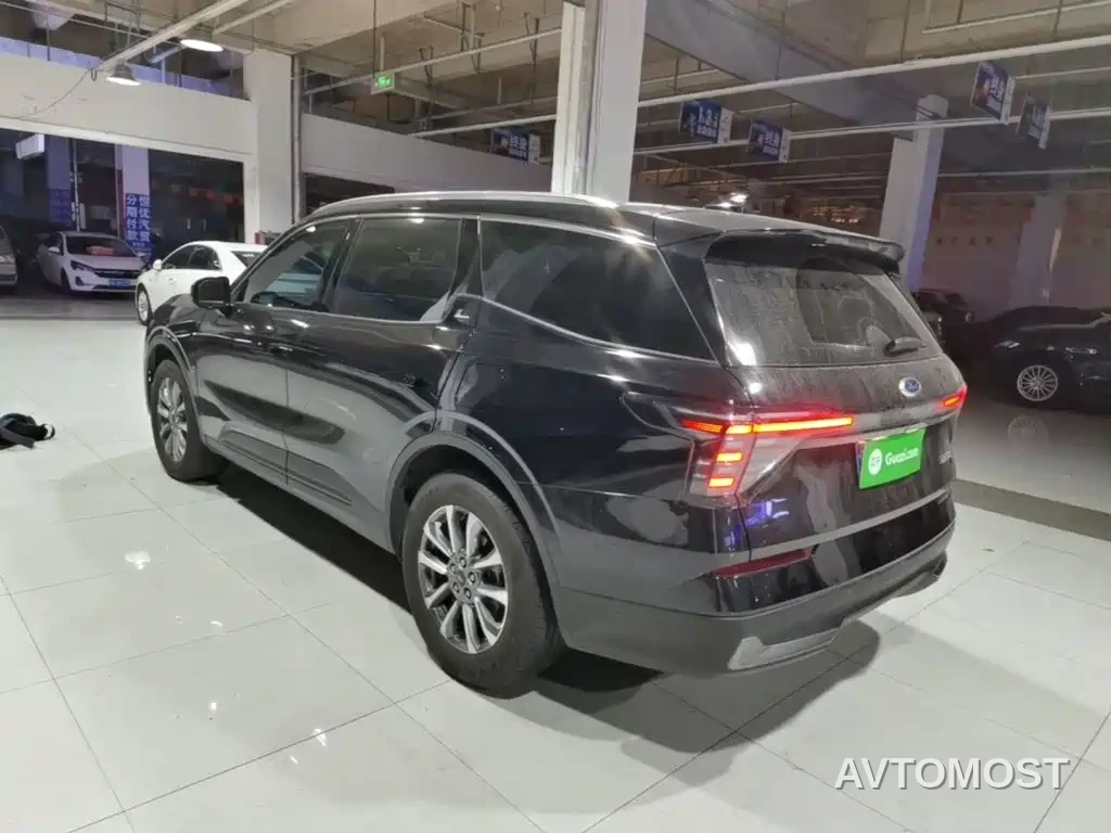 Ford Edge 2023 Edge L 2.0T EcoBoost FWD 7-Seater Luxury — фото 4