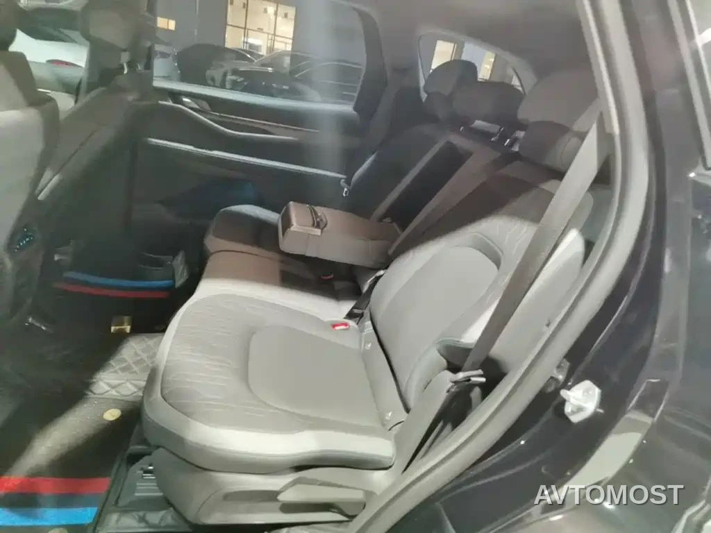 Ford Edge 2023 Edge L 2.0T EcoBoost FWD 7-Seater Luxury — фото 16