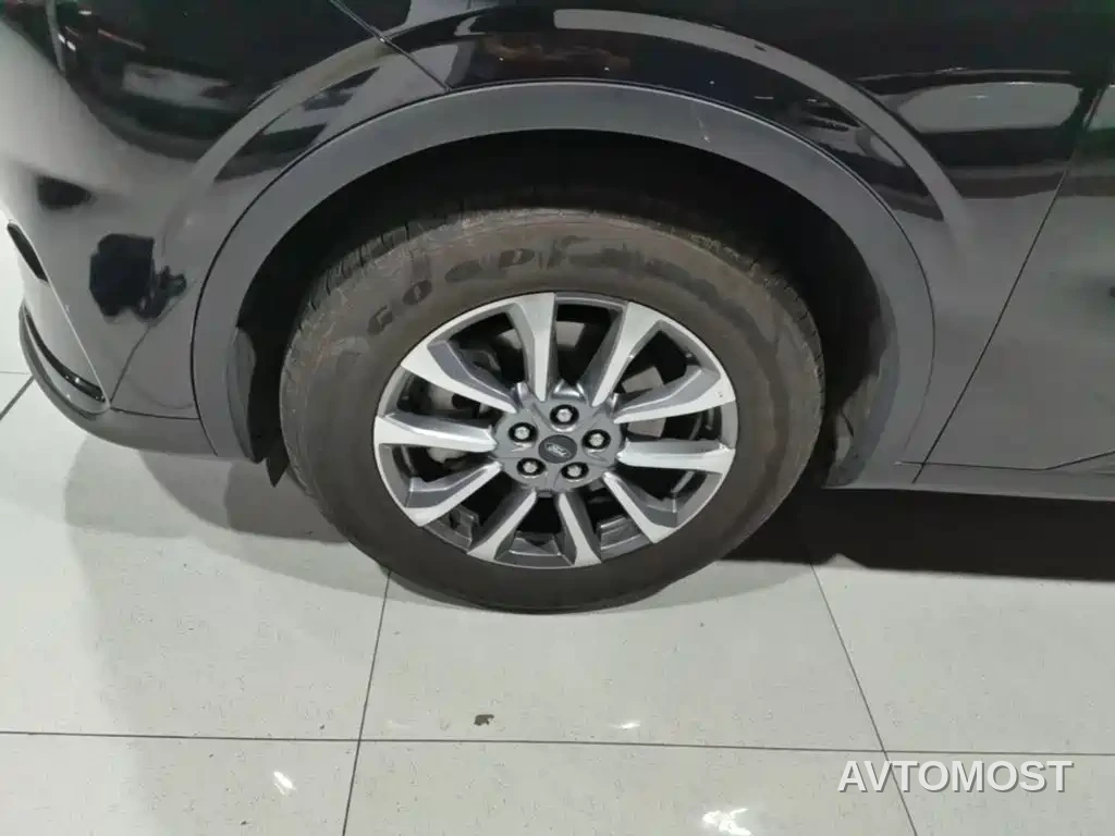 Ford Edge 2023 Edge L 2.0T EcoBoost FWD 7-Seater Luxury — фото 22