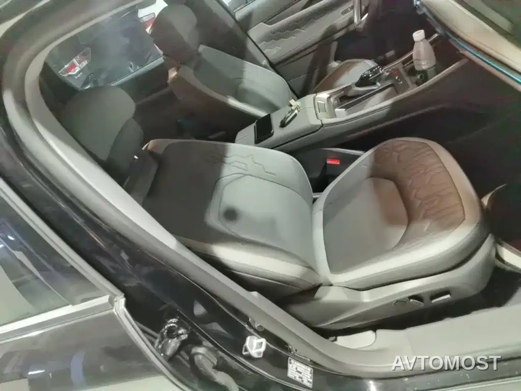 Ford Edge 2023 Edge L 2.0T EcoBoost FWD 7-Seater Luxury — фото 24