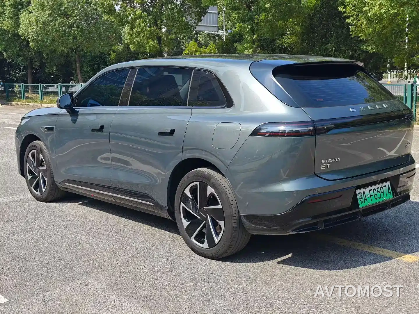 Exeed Exlantix ET 2024 Model Extended Range 200 Pro — фото 9