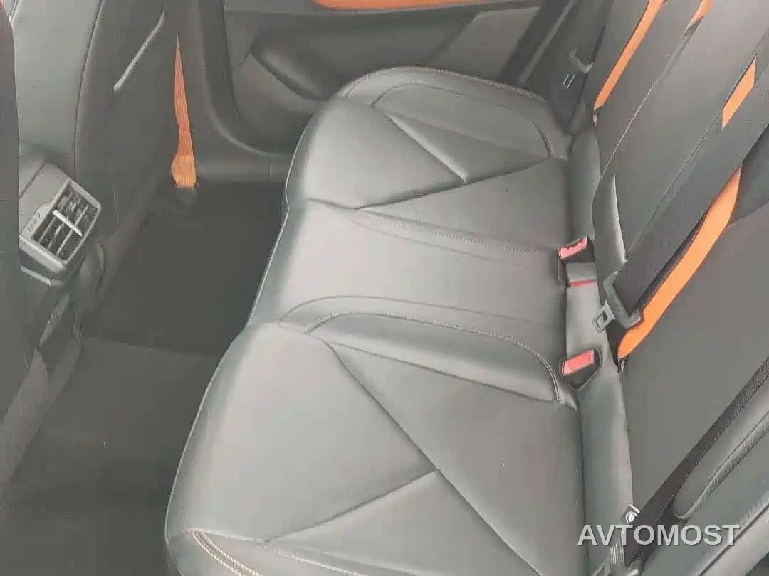 Changan UNI-V 2022 1.5T Sport Edition — фото 8