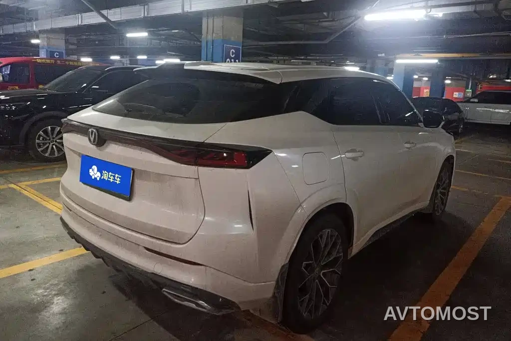 Changan UNI-Z New Energy 2024 Blue Whale Smart Electric iDD 125km Leading Model — фото 3