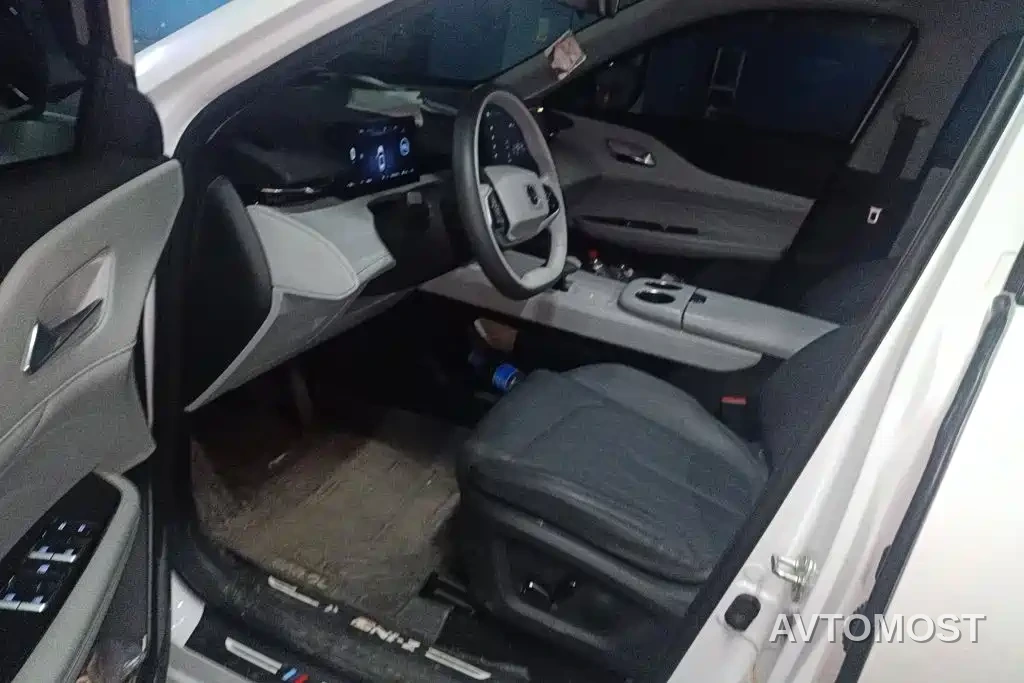 Changan UNI-Z New Energy 2024 Blue Whale Smart Electric iDD 125km Leading Model — фото 9