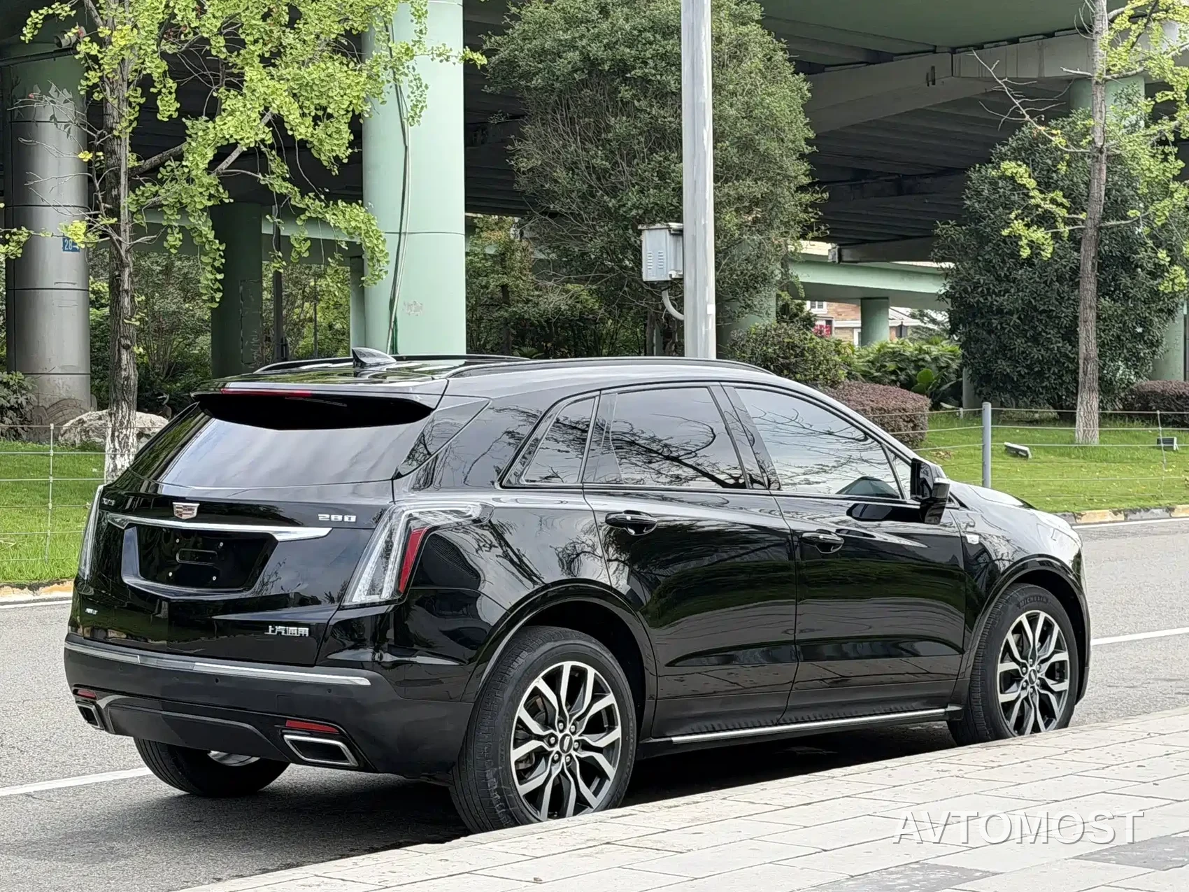 Cadillac XT5 2022 2.0T AWD Luxury (Hummingbird Edition) — фото 5