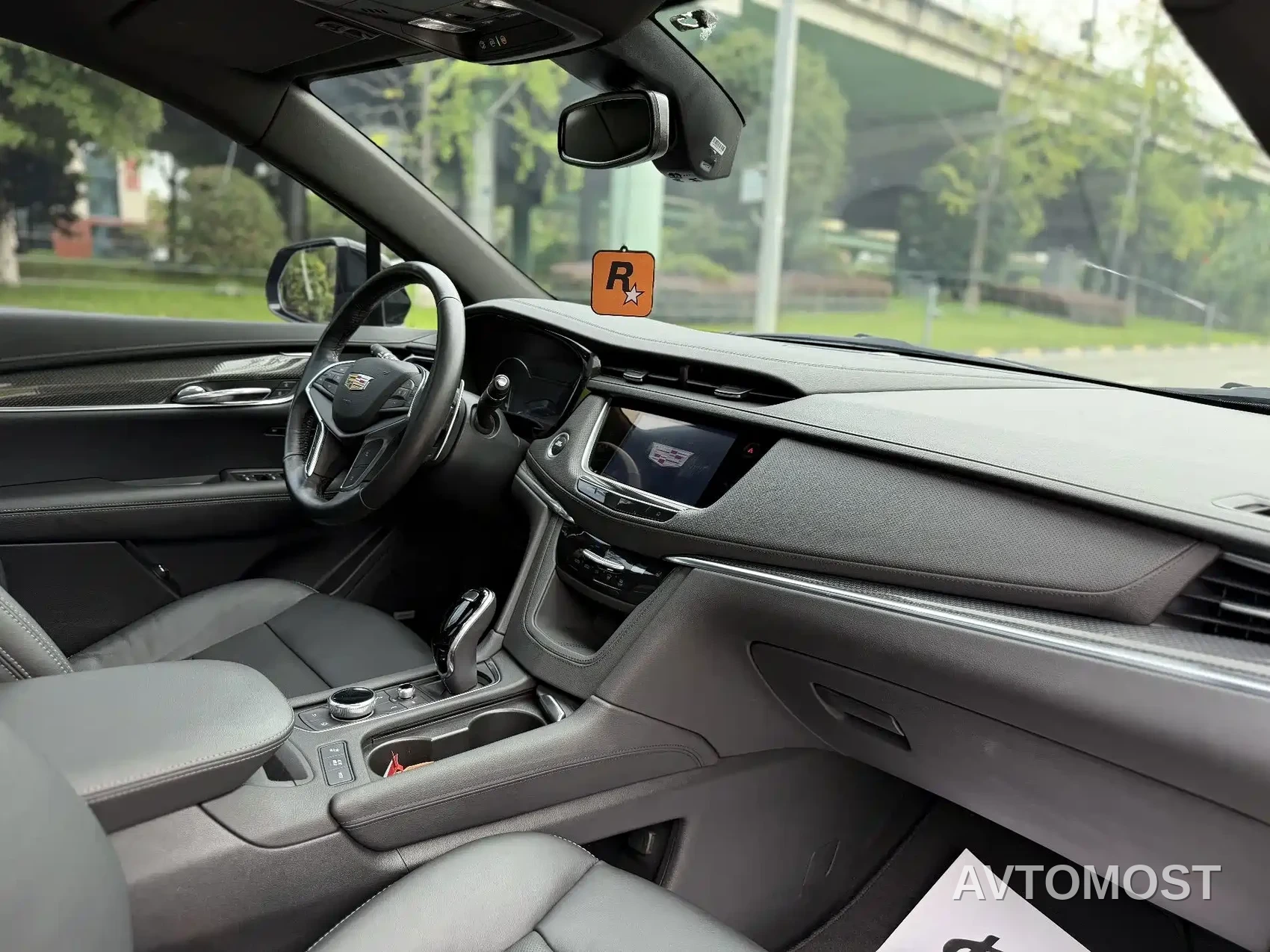 Cadillac XT5 2022 2.0T AWD Luxury (Hummingbird Edition) — фото 10