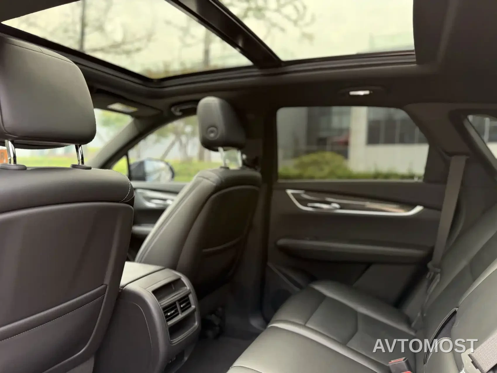 Cadillac XT5 2022 2.0T AWD Luxury (Hummingbird Edition) — фото 14