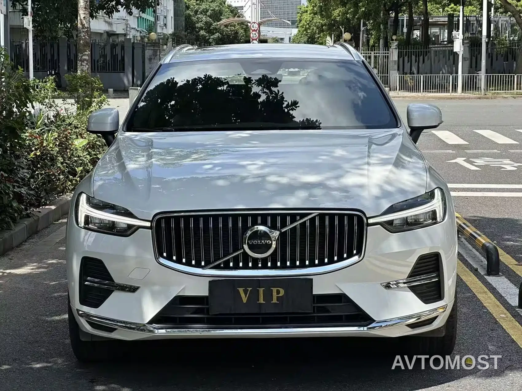 Volvo XC60 2024 B5 AWD Zhiyuan Luxury Edition — фото 2