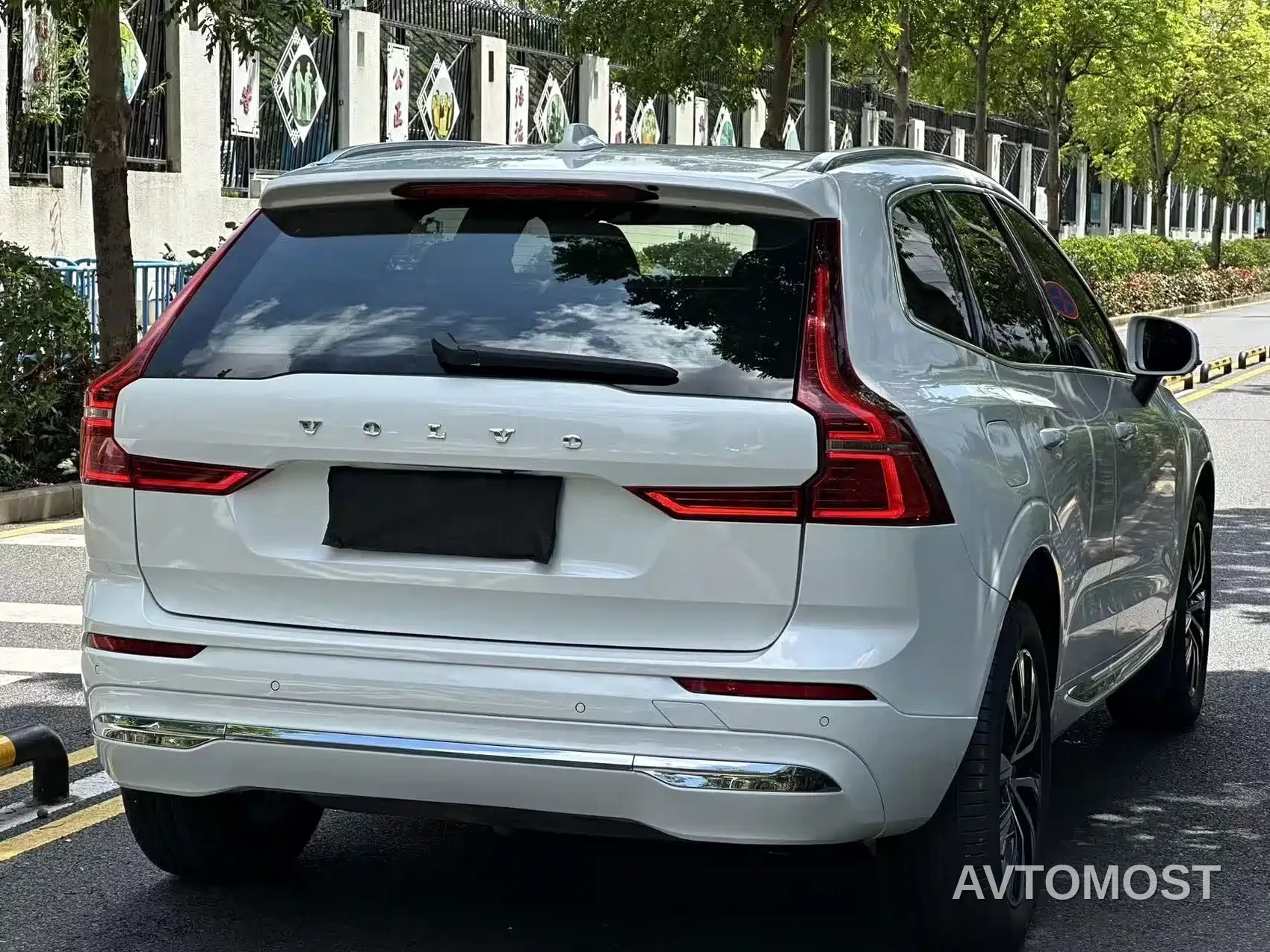 Volvo XC60 2024 B5 AWD Zhiyuan Luxury Edition — фото 7