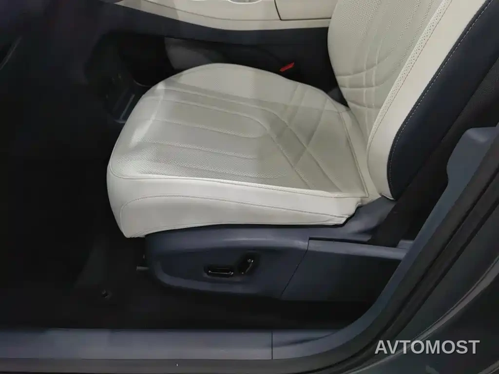 Geely Galaxy Starship 7 EM-i 2025 Model 120km Voyage+ Edition — фото 18