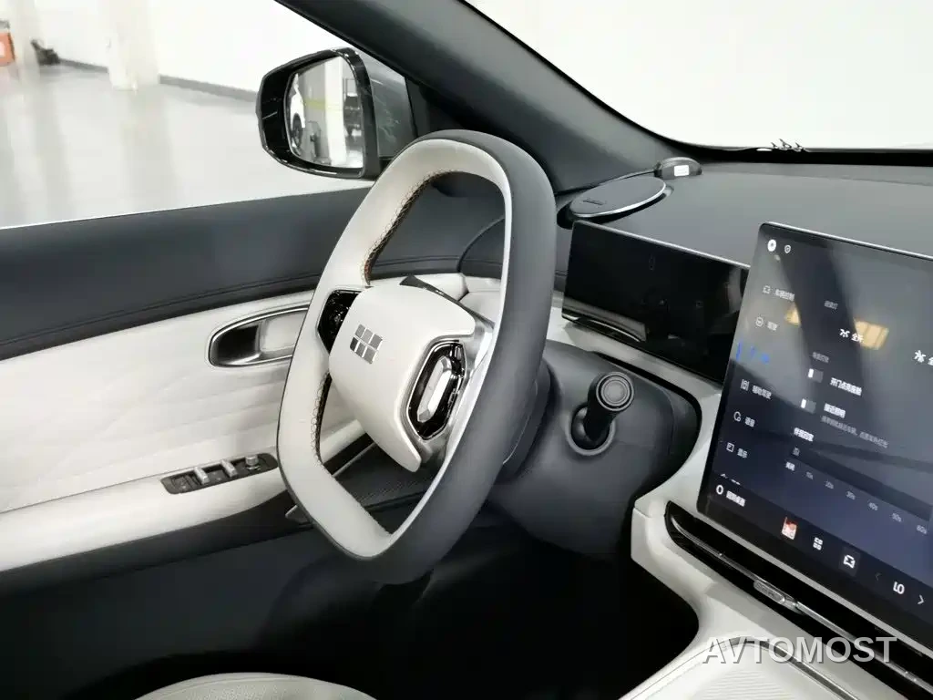 Geely Galaxy Starship 7 EM-i 2025 Model 120km Voyage+ Edition — фото 20