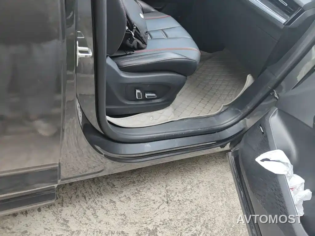 Roewe RX5 MAX 2022 2.0T Automatic Supreme Edition — фото 18