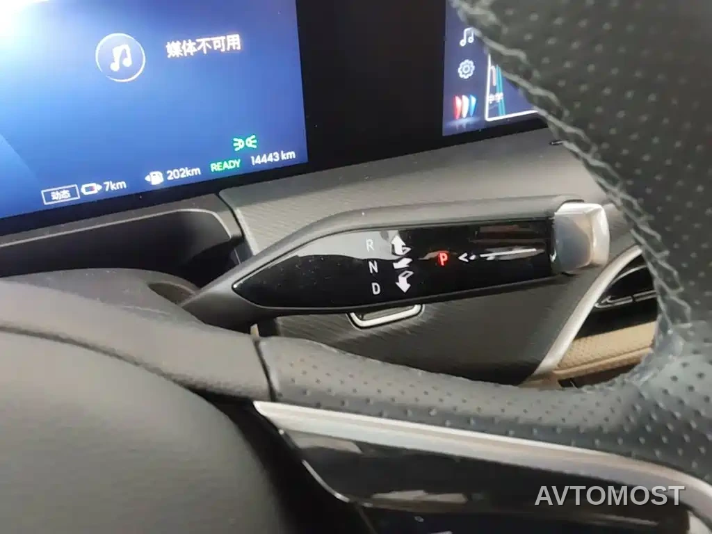 Buick GL8 New Energy 2025 Land Honor Premium Edition 7-Seater — фото 14