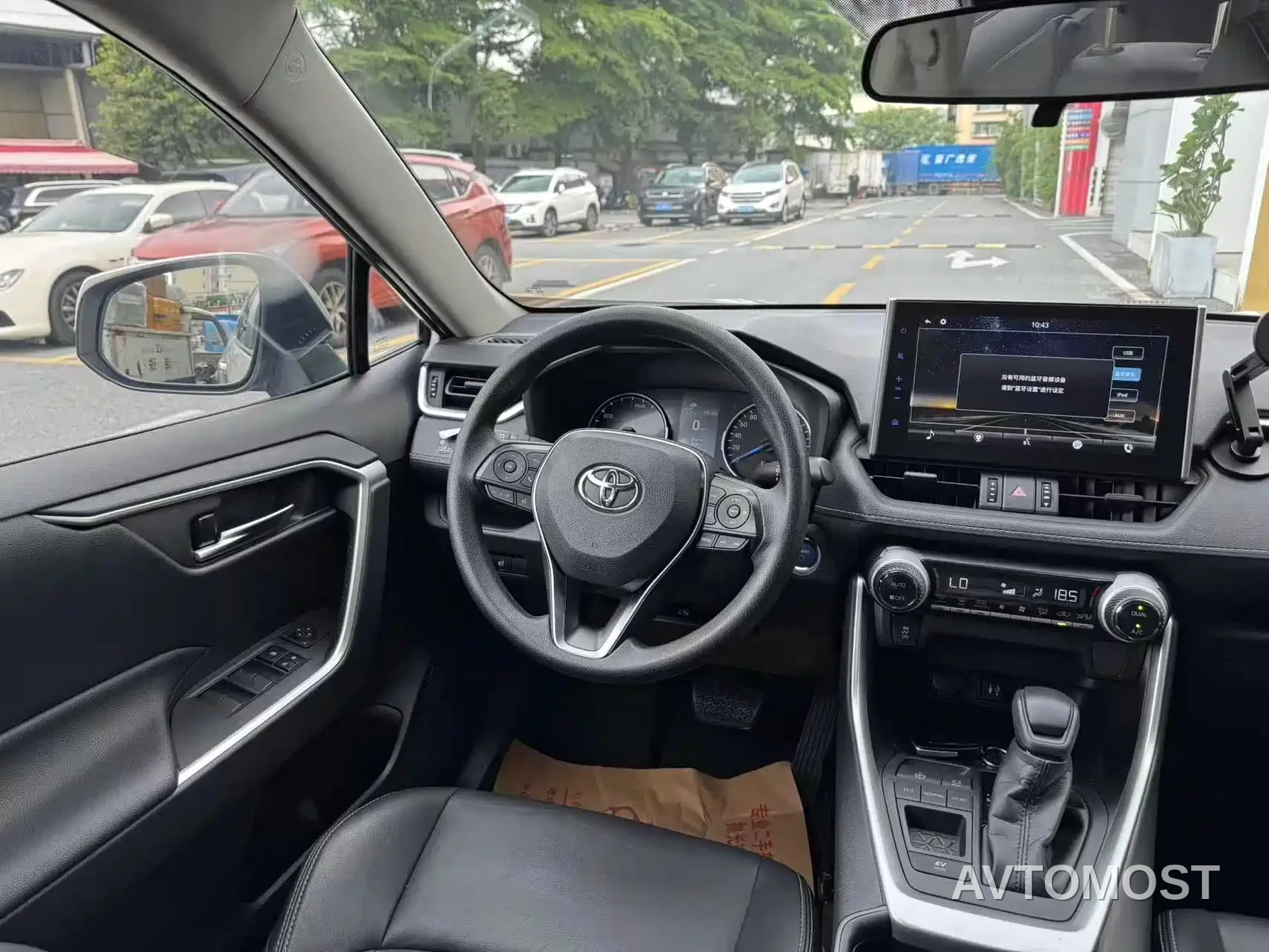Toyota Wildlander 2020 Dual Engine 2.5L E-CVT FWD Luxury — фото 13