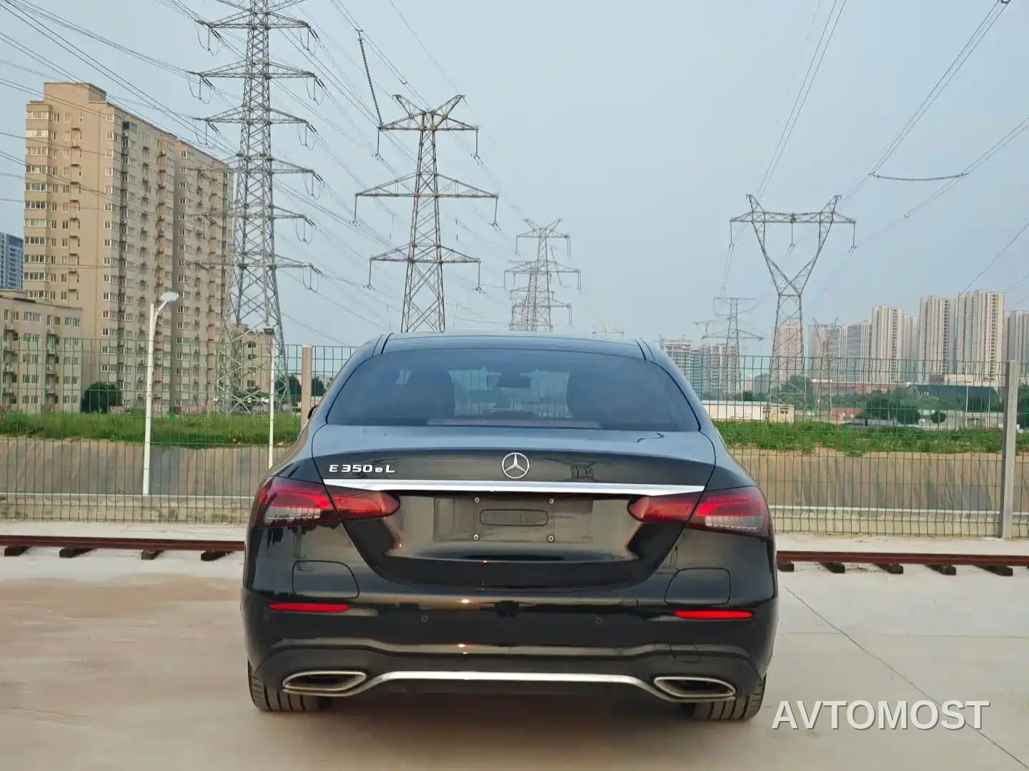 Mercedes-Benz E-Class New Energy 2022 E 350 e L Plug-in Hybrid Sedan — фото 8