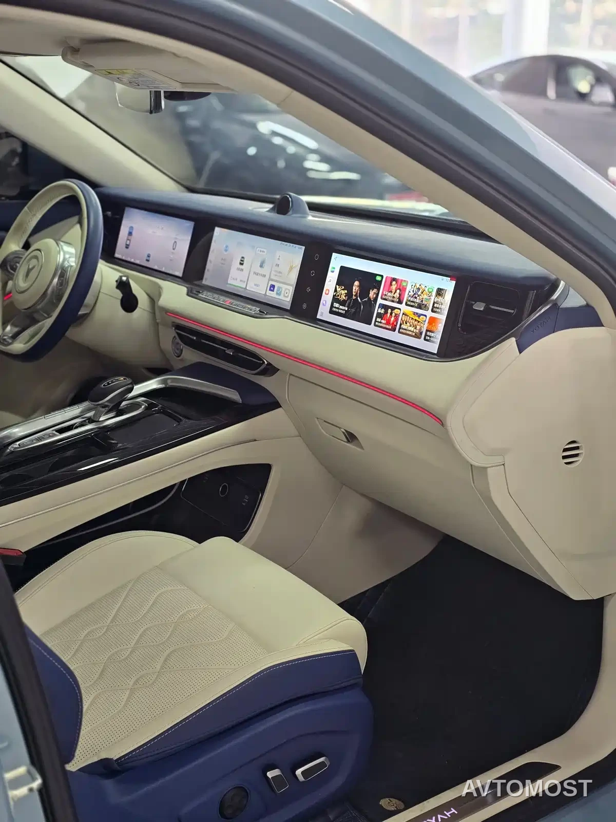VOYAH FREE 2021 AWD Standard Range Extender Exclusive Luxury Package — фото 7