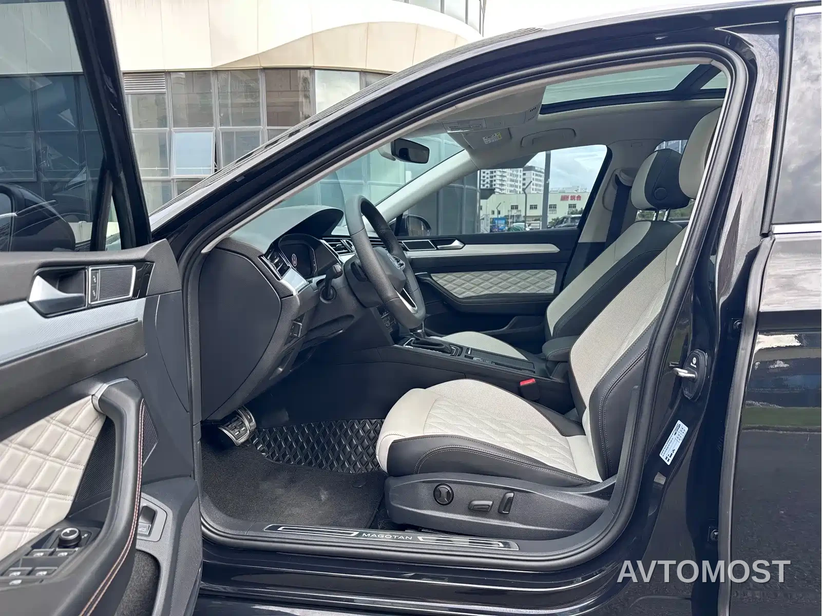 Volkswagen Magotan 2024 2 Million Units Public Sharing Edition 330TSI DSG Luxury — фото 5
