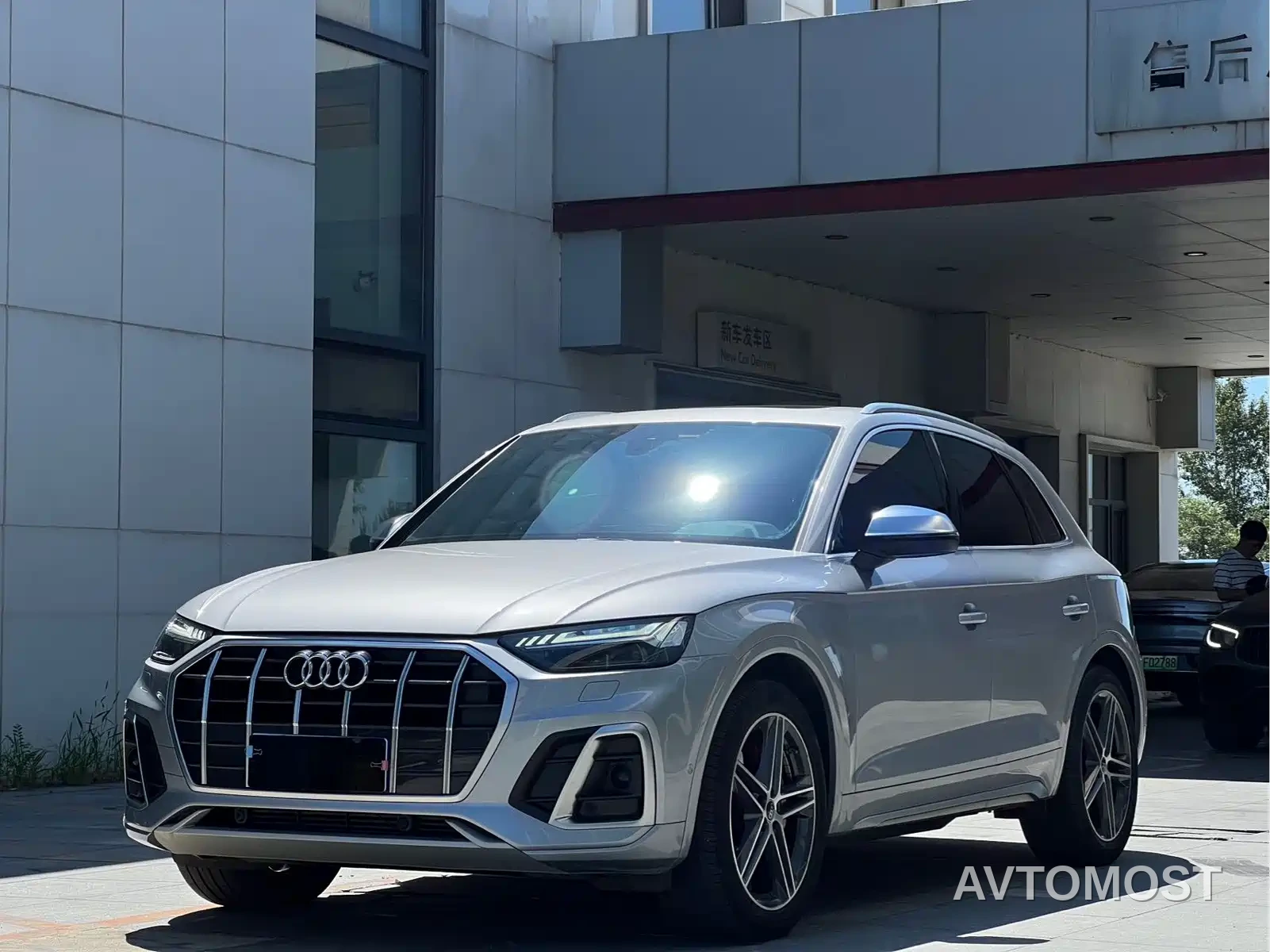 Audi SQ5 2023 3.0 TFSI quattro — фото 3