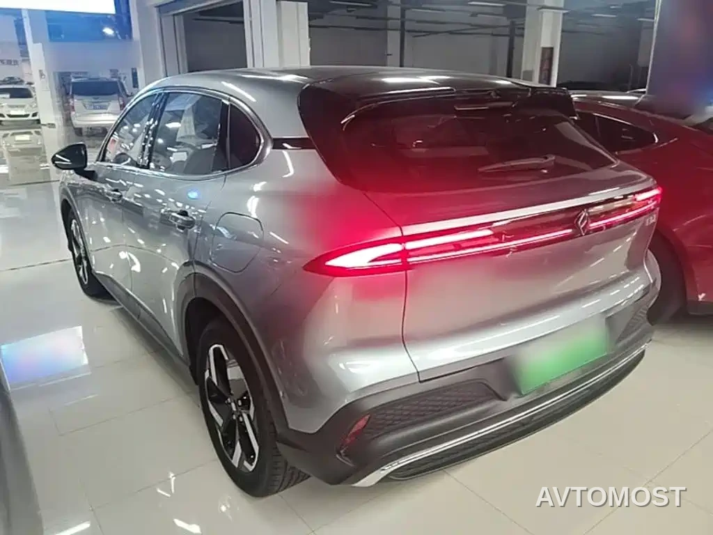 Baojun Yunhai 2024 140km Plug-in Hybrid — фото 5