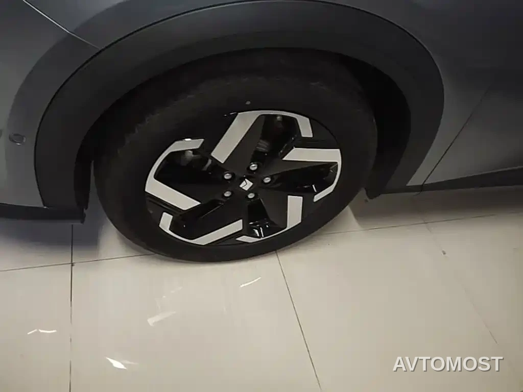 Baojun Yunhai 2024 140km Plug-in Hybrid — фото 23