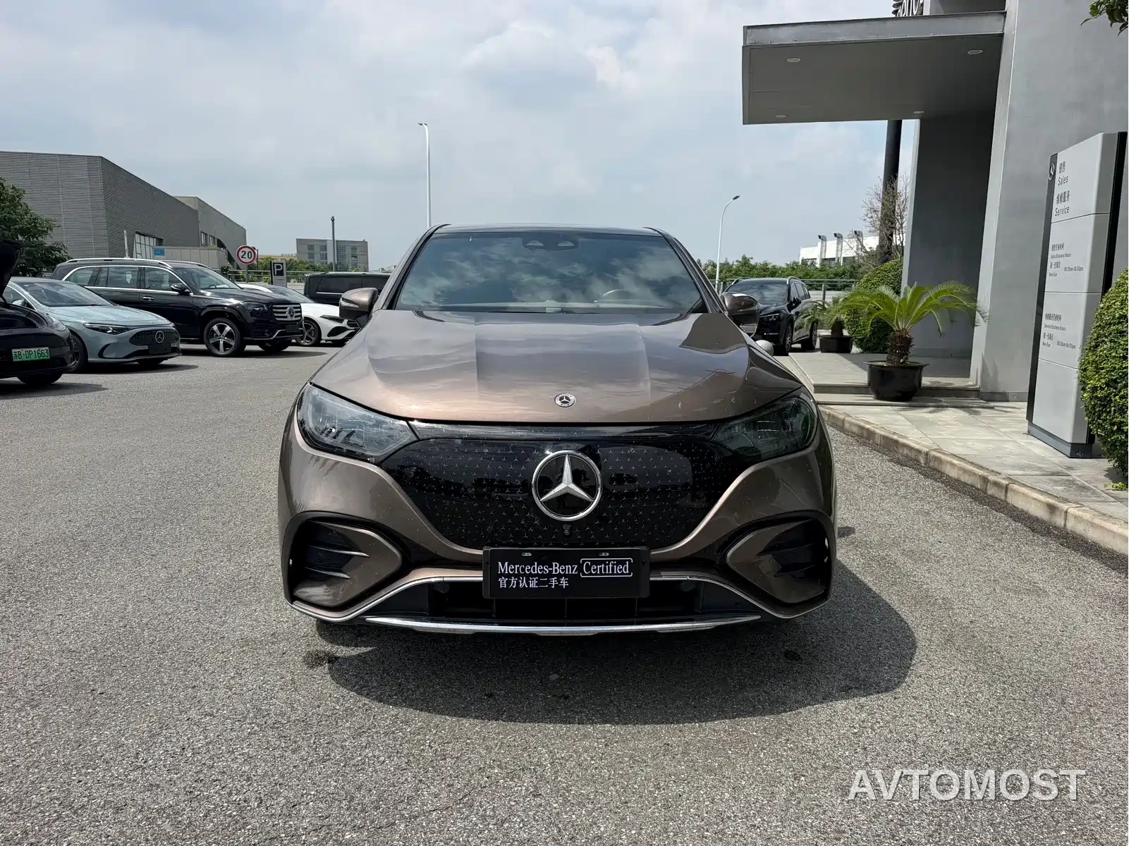 Mercedes-Benz EQE SUV 2023 350 4MATIC Luxury Edition — фото 2
