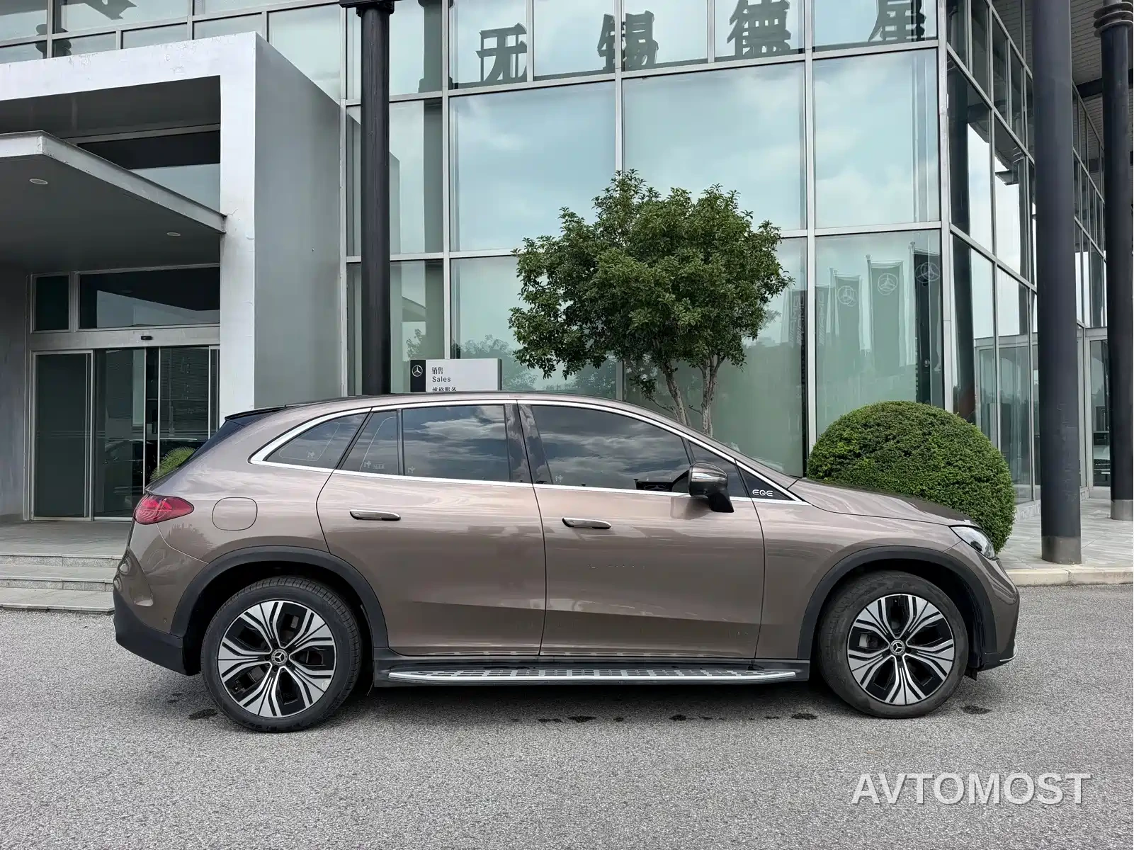 Mercedes-Benz EQE SUV 2023 350 4MATIC Luxury Edition — фото 8