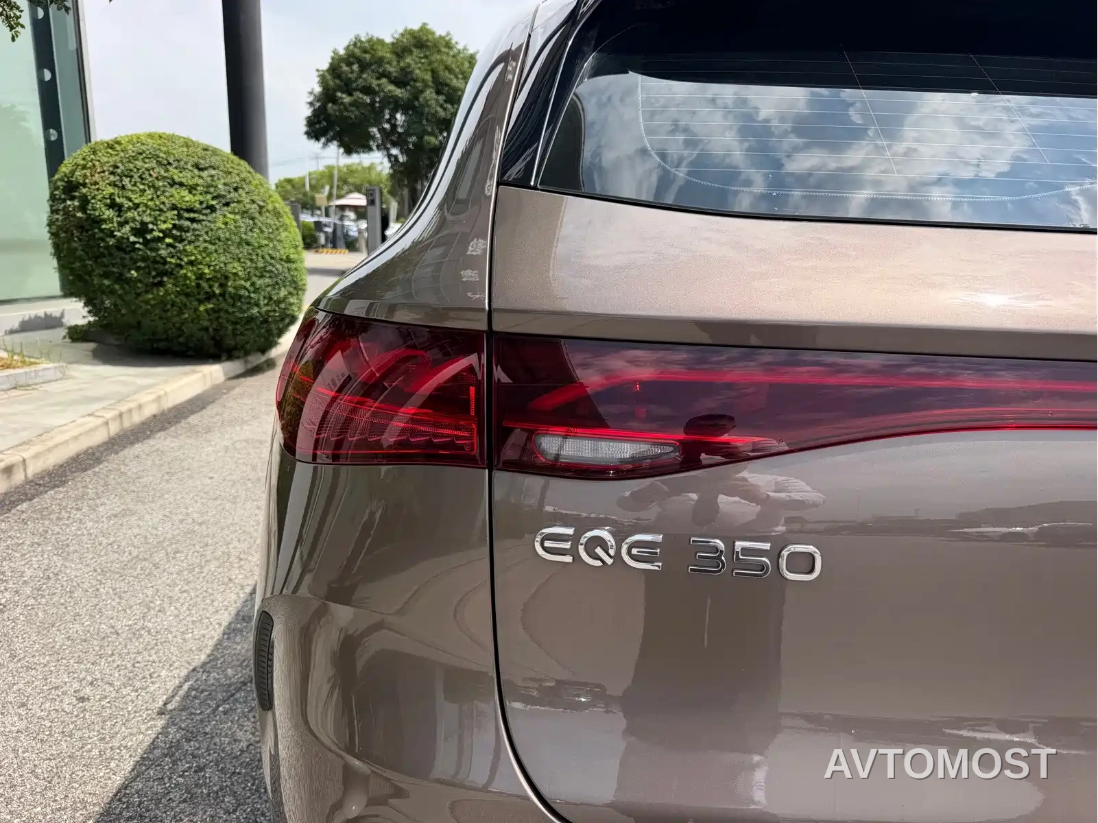 Mercedes-Benz EQE SUV 2023 350 4MATIC Luxury Edition — фото 9