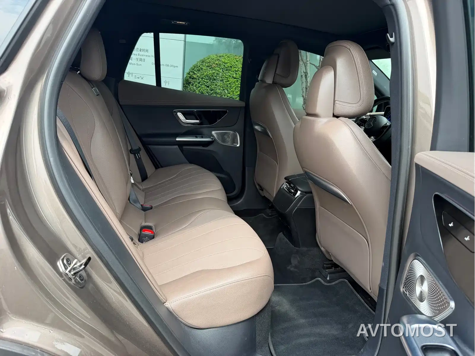 Mercedes-Benz EQE SUV 2023 350 4MATIC Luxury Edition — фото 13
