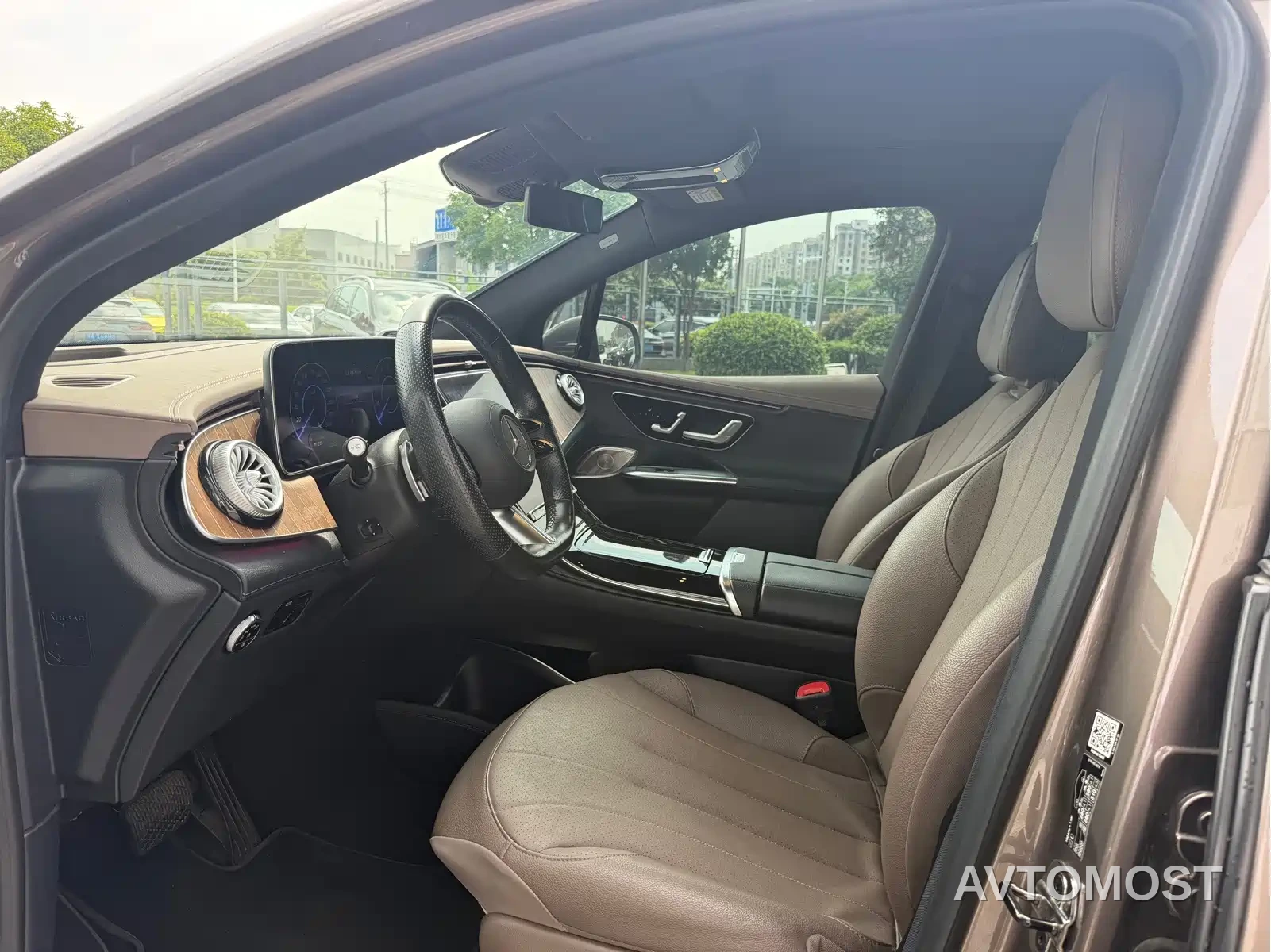 Mercedes-Benz EQE SUV 2023 350 4MATIC Luxury Edition — фото 18